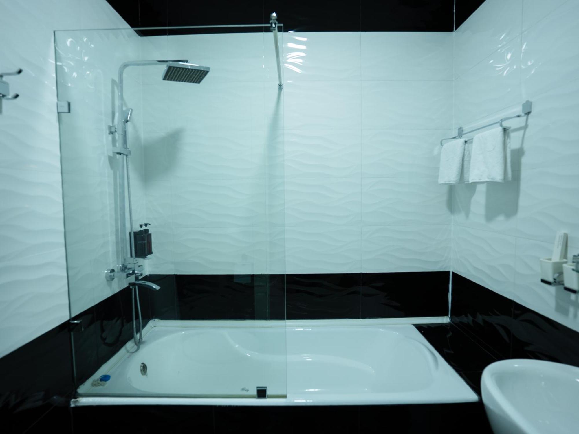 Avant Wellness Hotel Pool&Spa, Free Airport Shuttle Service ทาชเคนต์ ภายนอก รูปภาพ